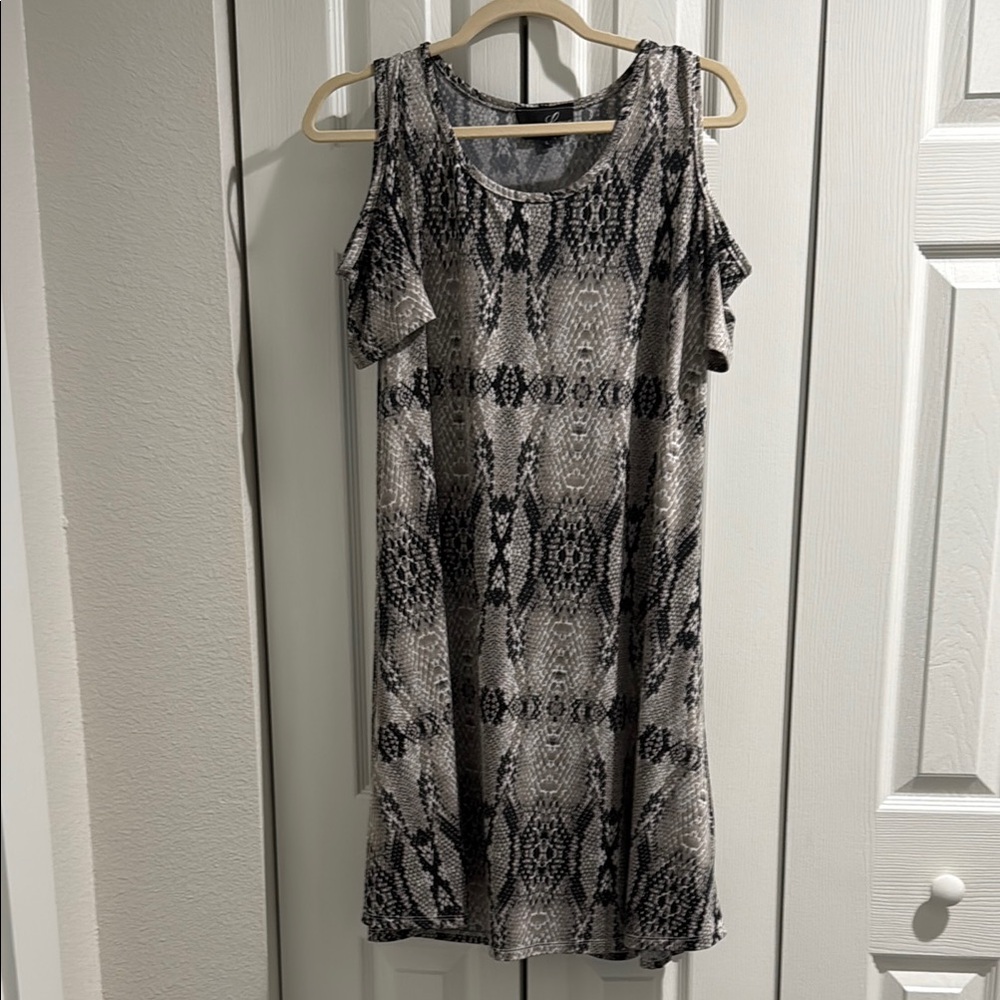 Black and Gray Cold Shoulder Sleeveless Mini Sundress